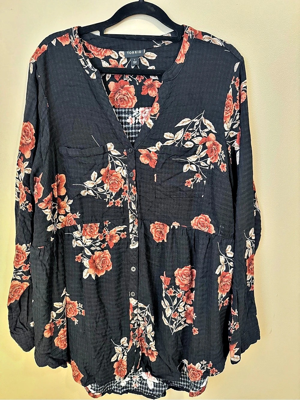 TORRID Women's Black Floral Empire Waist Button Front Tunic Top Plus Size 1X
